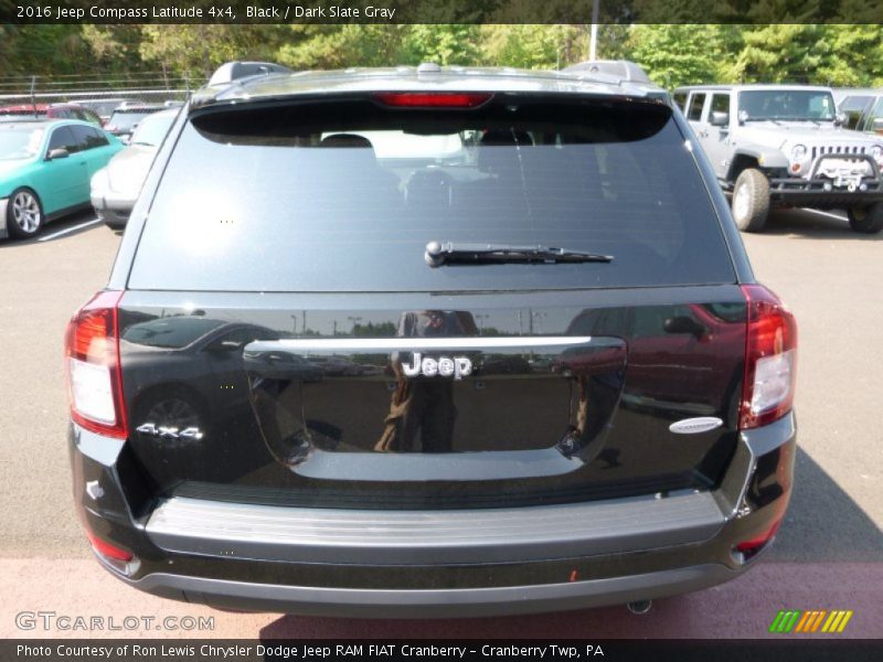 Black / Dark Slate Gray 2016 Jeep Compass Latitude 4x4