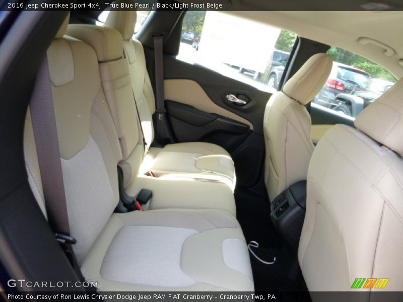 True Blue Pearl / Black/Light Frost Beige 2016 Jeep Cherokee Sport 4x4