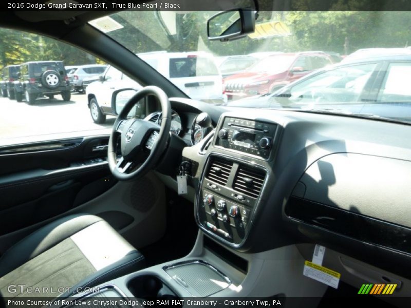True Blue Pearl / Black 2016 Dodge Grand Caravan SXT