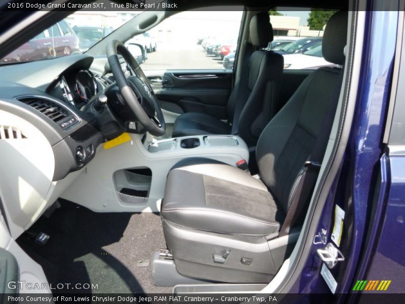True Blue Pearl / Black 2016 Dodge Grand Caravan SXT