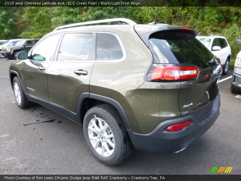 ECO Green Pearl / Black/Light Frost Beige 2016 Jeep Cherokee Latitude 4x4