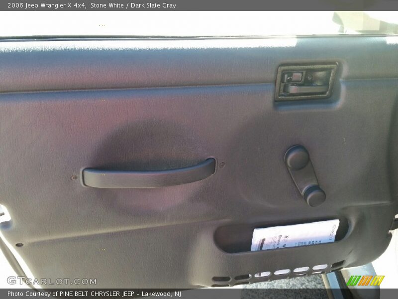 Stone White / Dark Slate Gray 2006 Jeep Wrangler X 4x4