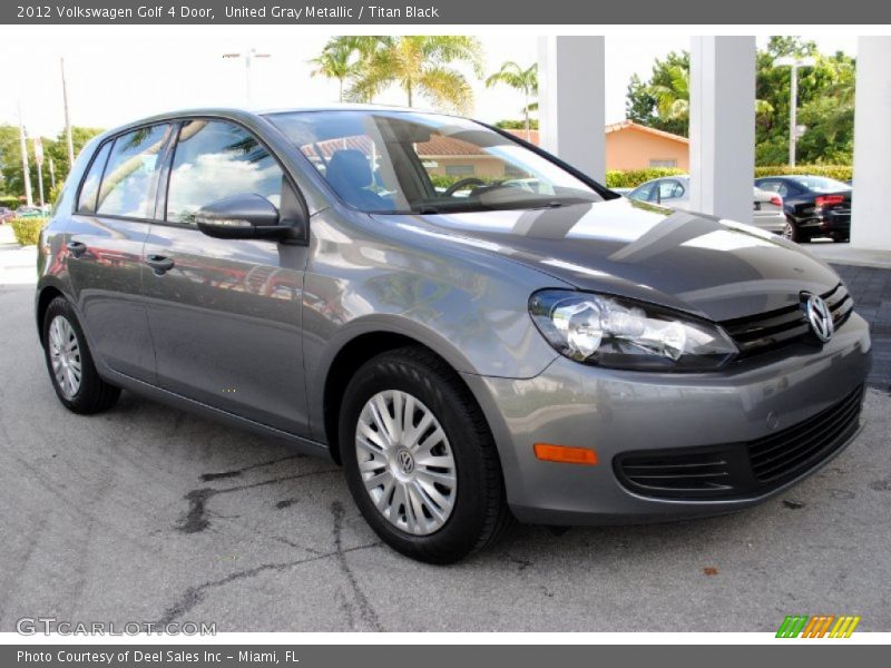Front 3/4 View of 2012 Golf 4 Door