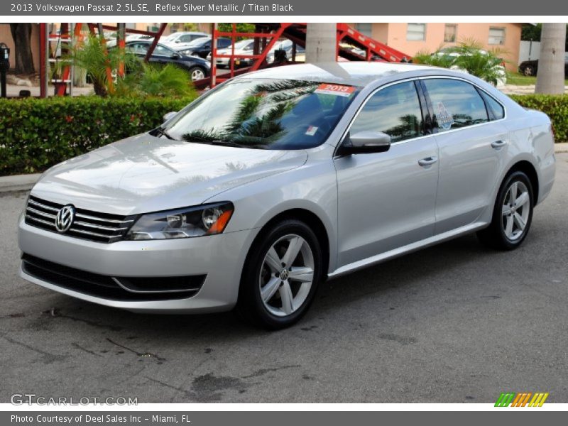 Front 3/4 View of 2013 Passat 2.5L SE