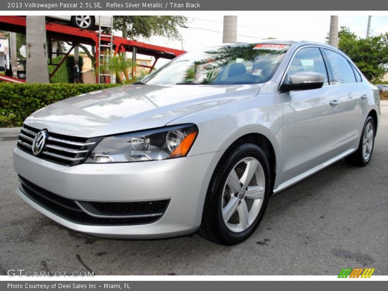 Reflex Silver Metallic / Titan Black 2013 Volkswagen Passat 2.5L SE