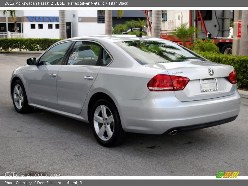 Reflex Silver Metallic / Titan Black 2013 Volkswagen Passat 2.5L SE