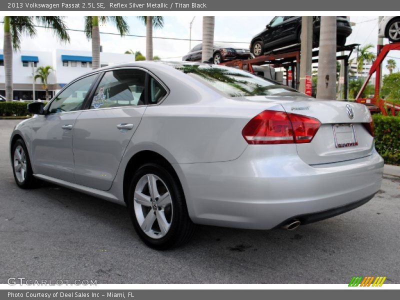 Reflex Silver Metallic / Titan Black 2013 Volkswagen Passat 2.5L SE