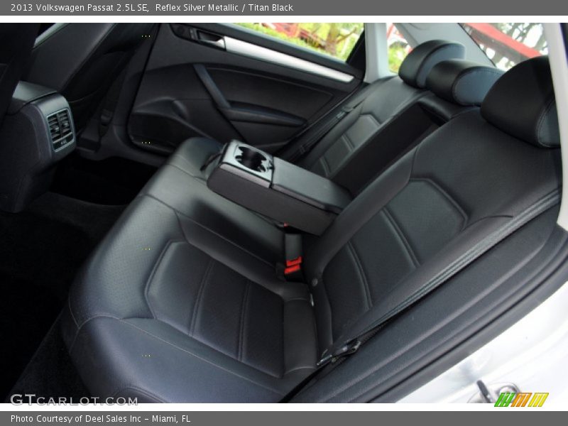 Reflex Silver Metallic / Titan Black 2013 Volkswagen Passat 2.5L SE