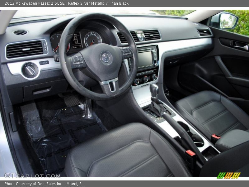 Reflex Silver Metallic / Titan Black 2013 Volkswagen Passat 2.5L SE