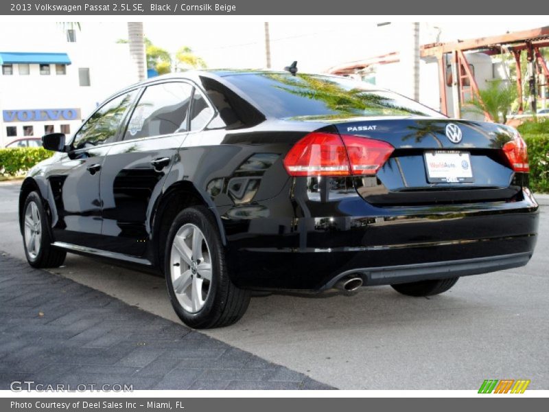 Black / Cornsilk Beige 2013 Volkswagen Passat 2.5L SE