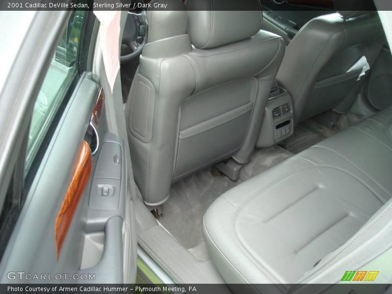 Sterling Silver / Dark Gray 2001 Cadillac DeVille Sedan