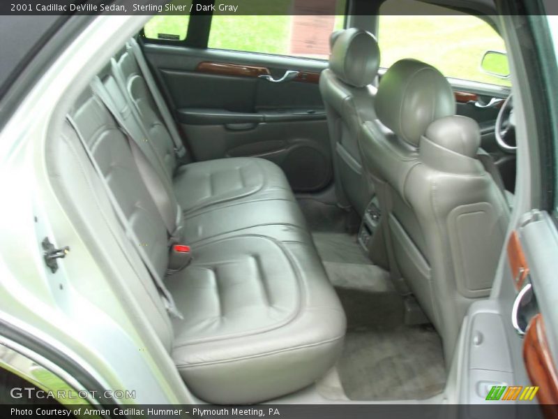 Sterling Silver / Dark Gray 2001 Cadillac DeVille Sedan