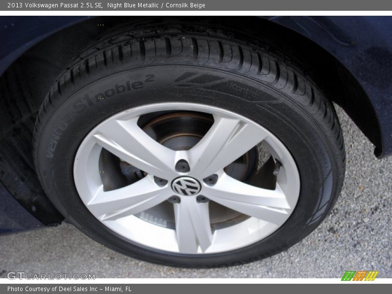 Night Blue Metallic / Cornsilk Beige 2013 Volkswagen Passat 2.5L SE
