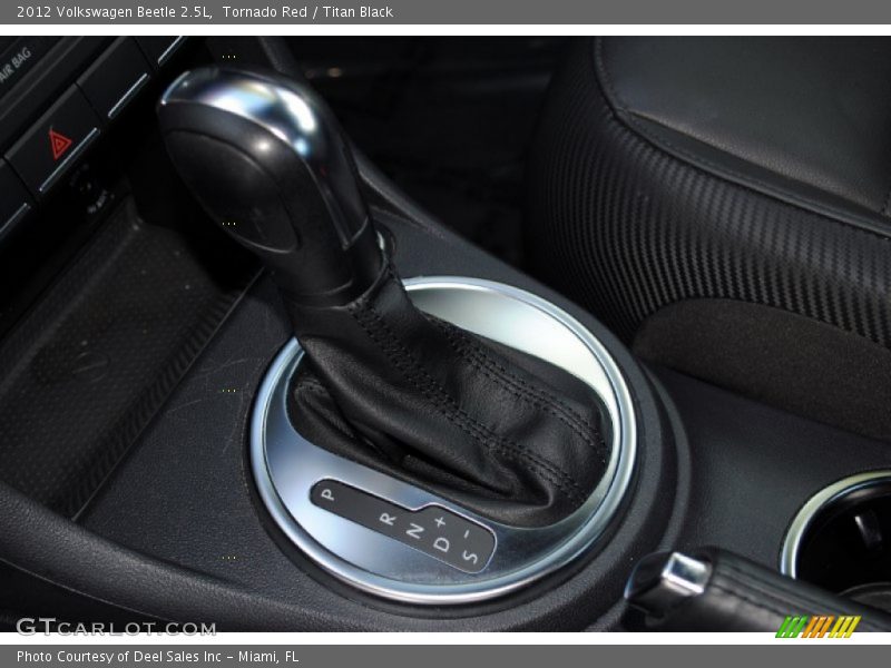 Tornado Red / Titan Black 2012 Volkswagen Beetle 2.5L