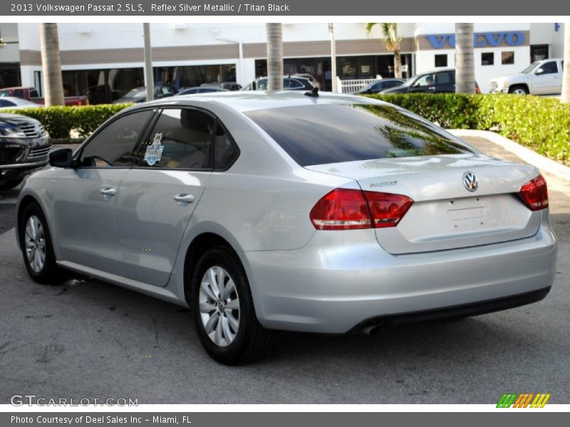 Reflex Silver Metallic / Titan Black 2013 Volkswagen Passat 2.5L S