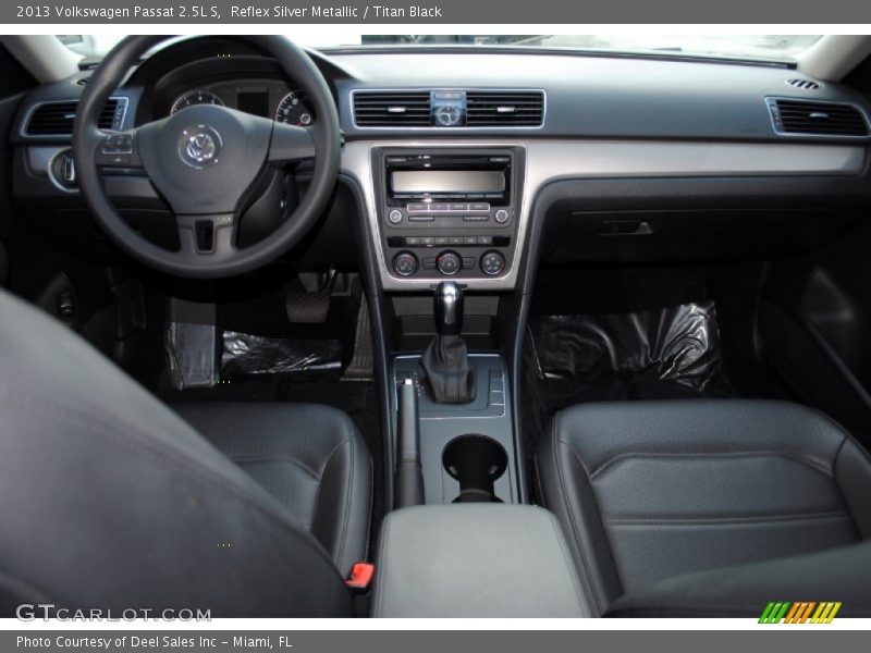 Reflex Silver Metallic / Titan Black 2013 Volkswagen Passat 2.5L S