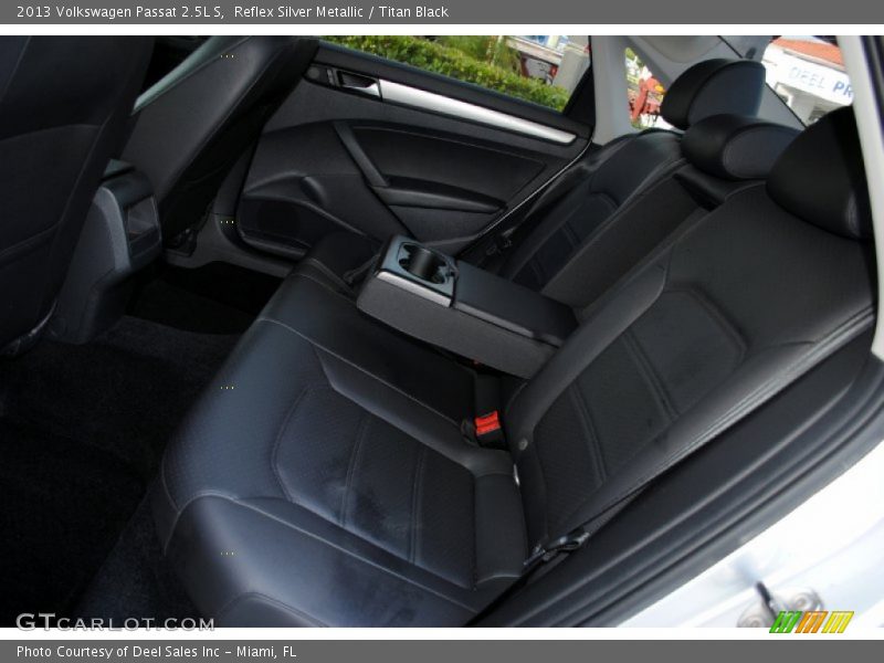 Reflex Silver Metallic / Titan Black 2013 Volkswagen Passat 2.5L S