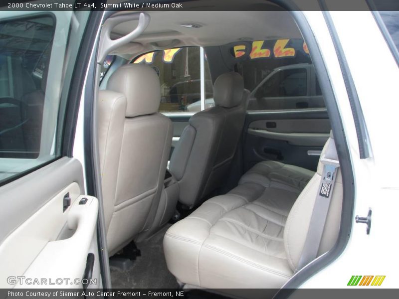 Summit White / Medium Oak 2000 Chevrolet Tahoe LT 4x4