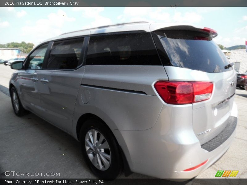 Bright Silver / Gray 2016 Kia Sedona LX