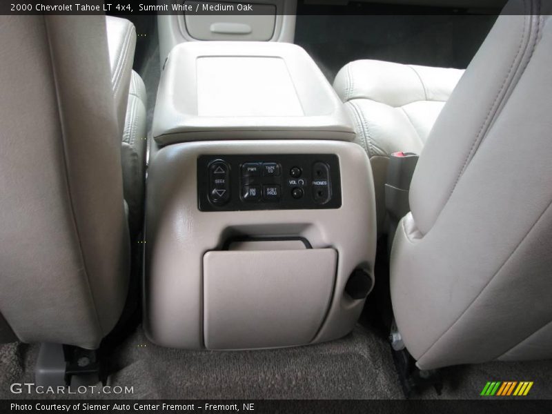 Summit White / Medium Oak 2000 Chevrolet Tahoe LT 4x4