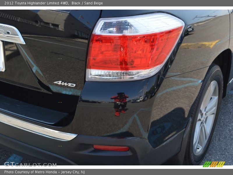 Black / Sand Beige 2012 Toyota Highlander Limited 4WD