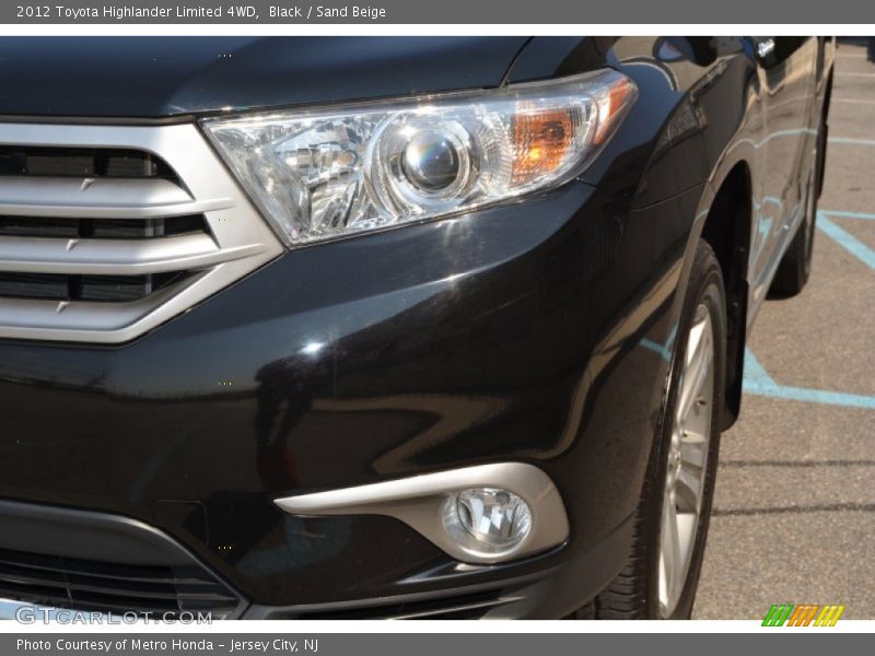 Black / Sand Beige 2012 Toyota Highlander Limited 4WD