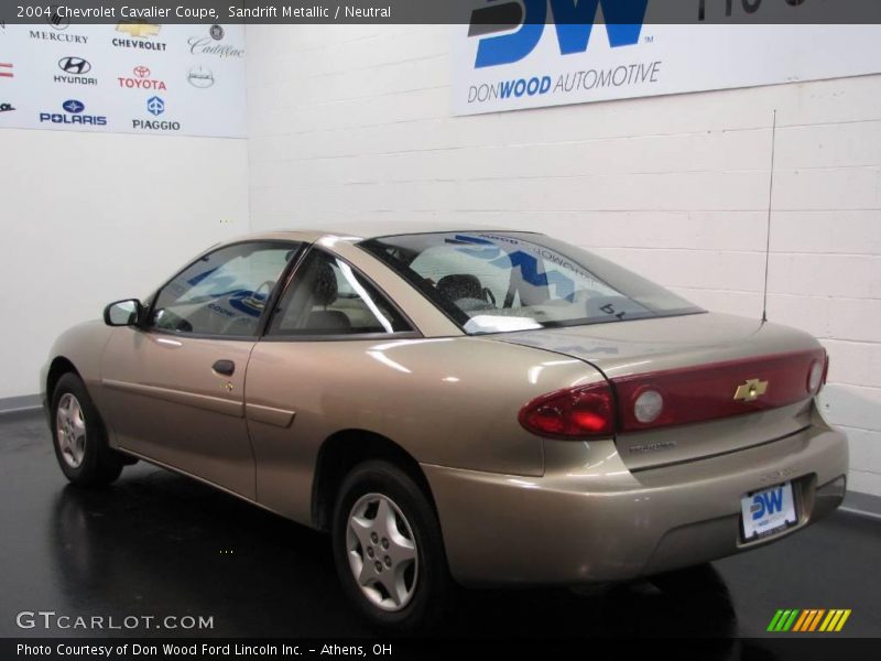 Sandrift Metallic / Neutral 2004 Chevrolet Cavalier Coupe