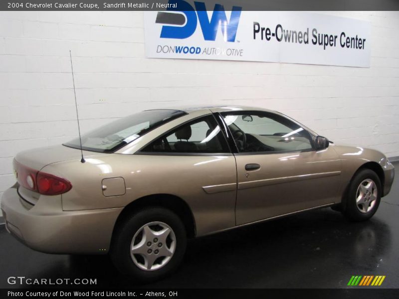 Sandrift Metallic / Neutral 2004 Chevrolet Cavalier Coupe