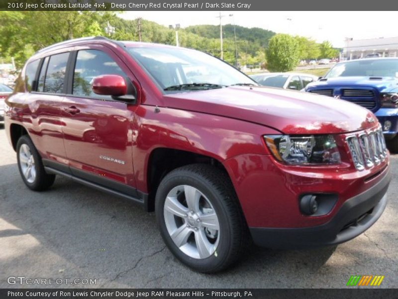 Front 3/4 View of 2016 Compass Latitude 4x4