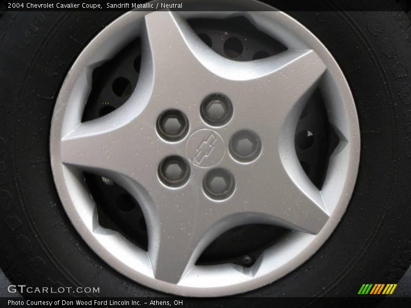 Sandrift Metallic / Neutral 2004 Chevrolet Cavalier Coupe