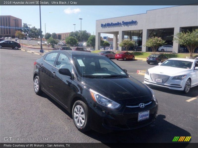 Ultra Black / Gray 2016 Hyundai Accent SE Sedan