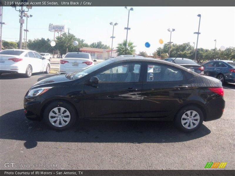 Ultra Black / Gray 2016 Hyundai Accent SE Sedan