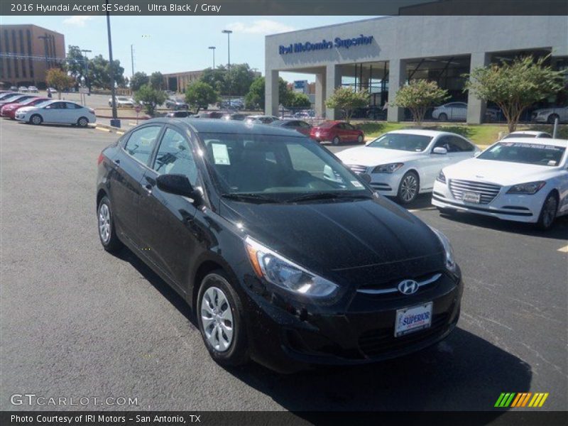 Ultra Black / Gray 2016 Hyundai Accent SE Sedan