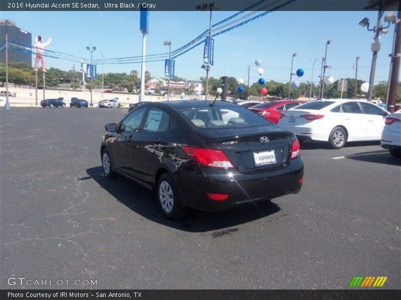 Ultra Black / Gray 2016 Hyundai Accent SE Sedan