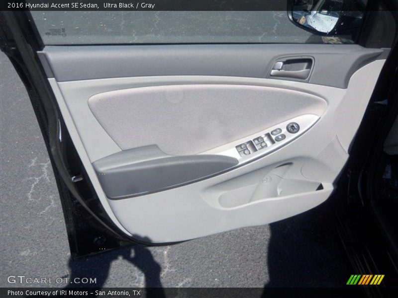 Ultra Black / Gray 2016 Hyundai Accent SE Sedan