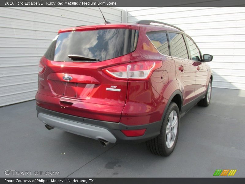 Ruby Red Metallic / Medium Light Stone 2016 Ford Escape SE