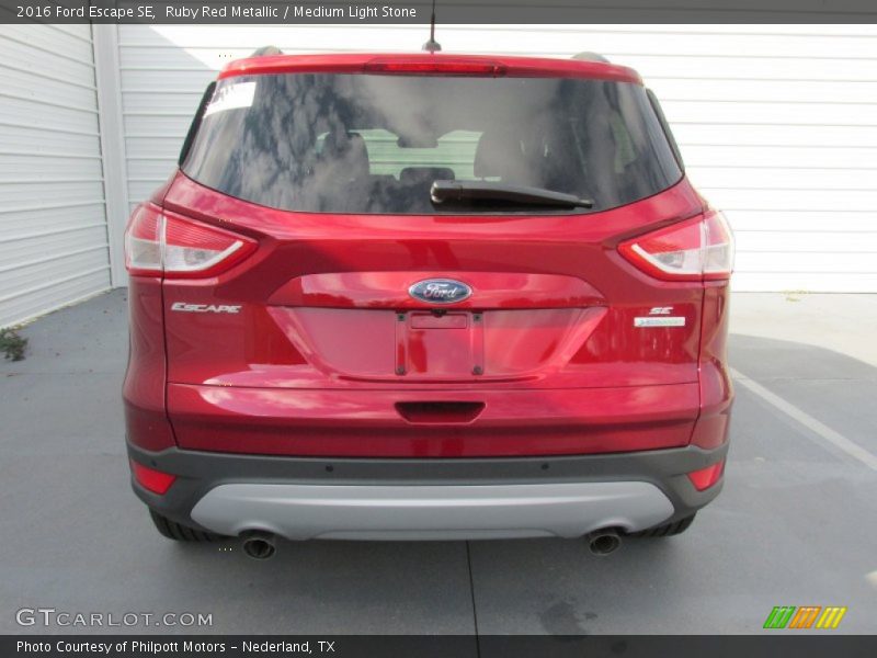 Ruby Red Metallic / Medium Light Stone 2016 Ford Escape SE
