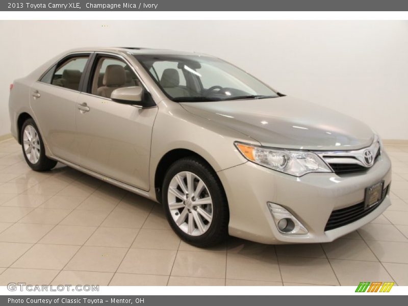 Champagne Mica / Ivory 2013 Toyota Camry XLE