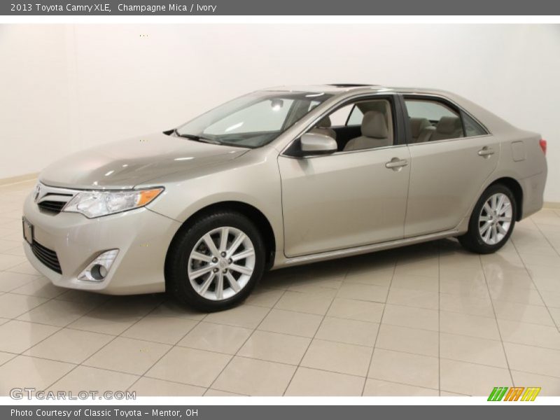 Champagne Mica / Ivory 2013 Toyota Camry XLE
