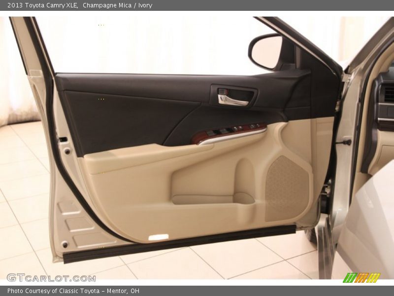 Champagne Mica / Ivory 2013 Toyota Camry XLE