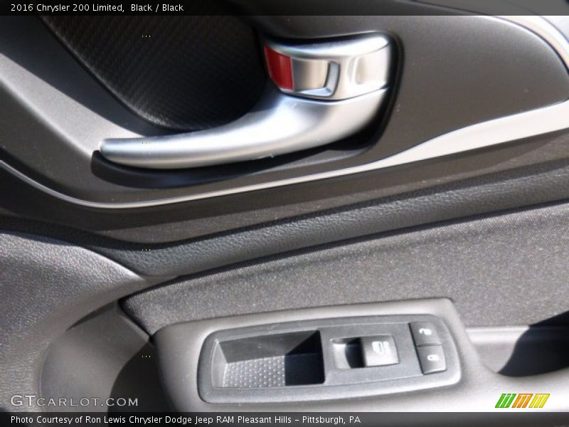Black / Black 2016 Chrysler 200 Limited