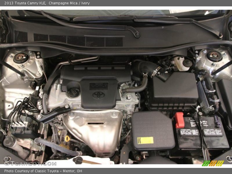 Champagne Mica / Ivory 2013 Toyota Camry XLE