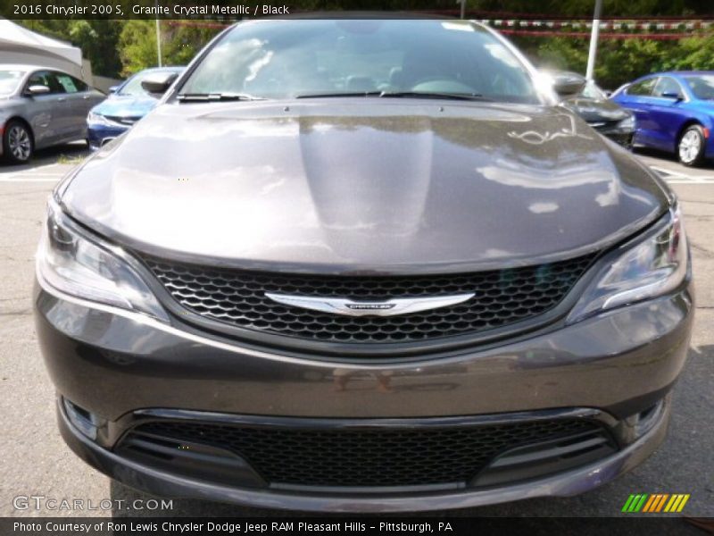 Granite Crystal Metallic / Black 2016 Chrysler 200 S