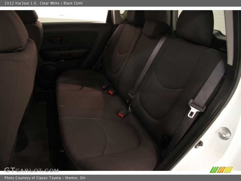 Clear White / Black Cloth 2012 Kia Soul 1.6