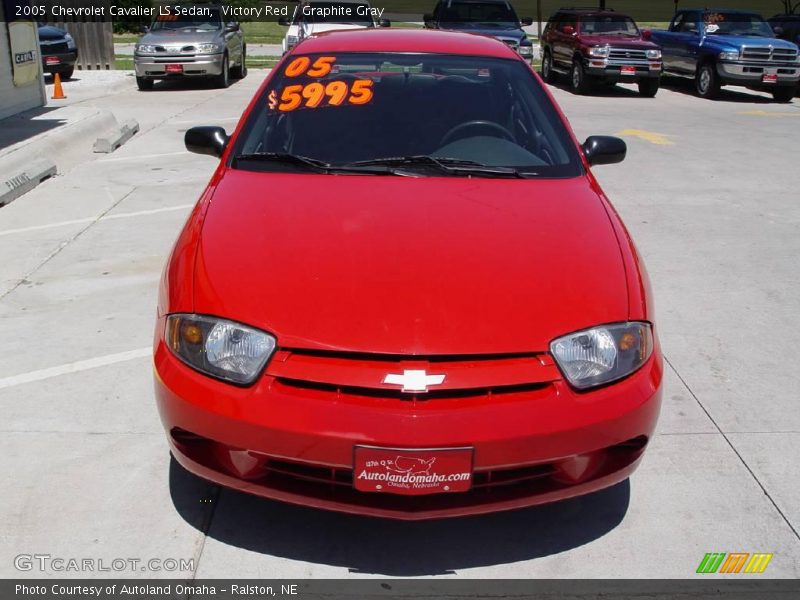 Victory Red / Graphite Gray 2005 Chevrolet Cavalier LS Sedan