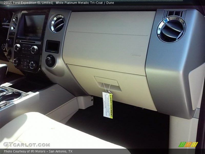 White Platinum Metallic Tri-Coat / Dune 2015 Ford Expedition EL Limited
