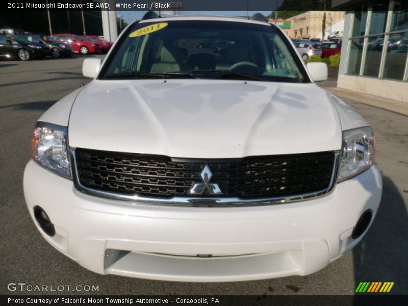 White Pearl / Black 2011 Mitsubishi Endeavor SE AWD