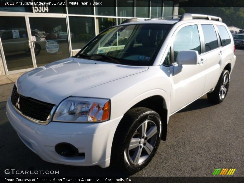 Front 3/4 View of 2011 Endeavor SE AWD
