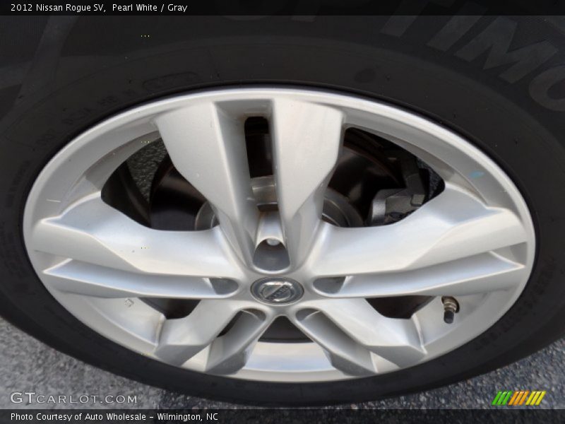 Pearl White / Gray 2012 Nissan Rogue SV