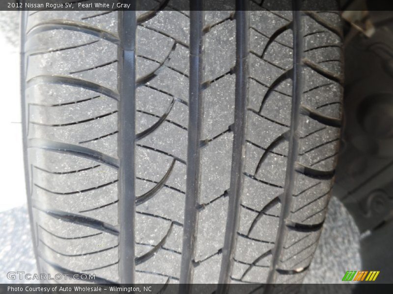 Pearl White / Gray 2012 Nissan Rogue SV